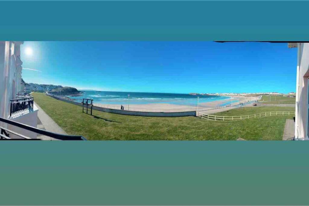 Luxurious Beach Front Apartment In 포트러시 외부 사진