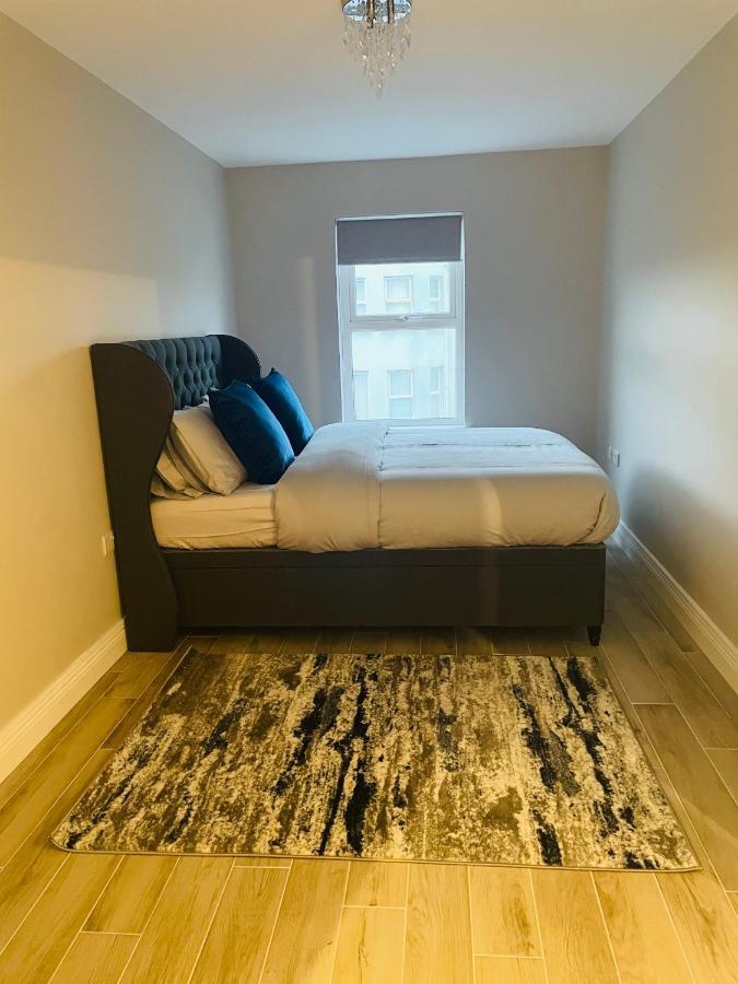 Luxurious Beach Front Apartment In 포트러시 외부 사진